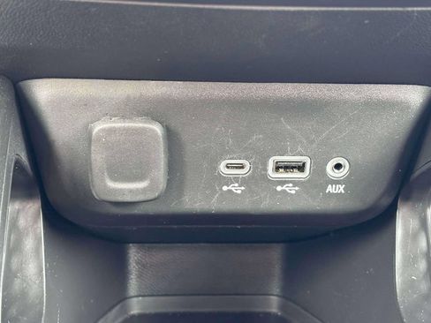 Used 2023 Chevrolet TrailBlazer LT FWD image 17