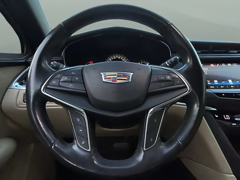 Used 2018 Cadillac XT5 Luxury w/ Driver Awareness Package AWD/4WD image 29
