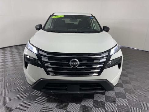 Used 2024 Nissan Rogue S AWD/4WD image 3