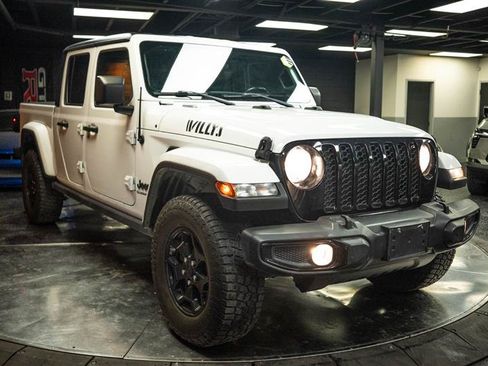 Used 2021 Jeep Gladiator Sport AWD/4WD image 5