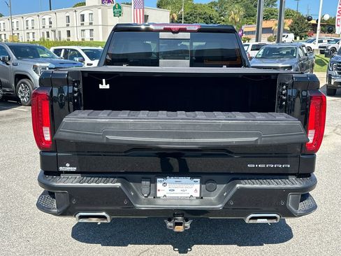 Used 2025 GMC Sierra 1500 Denali w/ Technology Package AWD/4WD image 18