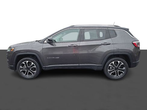 Used 2022 Jeep Compass Limited image 7