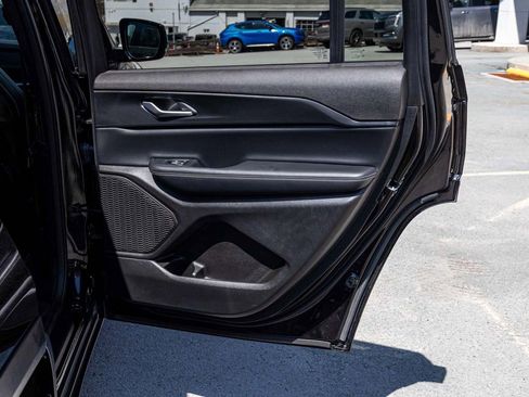 Used 2024 Jeep Grand Cherokee L Altitude image 14