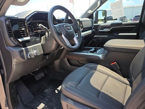 Used 2025 GMC Sierra 3500 SLT w/ SLT Convenience Package AWD/4WD image 23