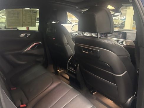 Used 2022 BMW X6 M50i w/ Executive Package image 10