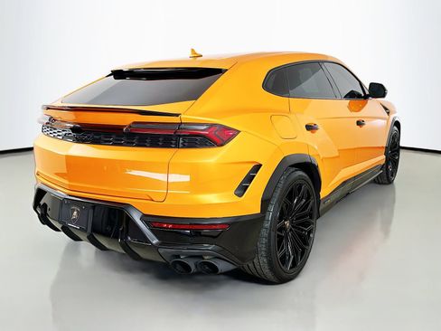 Used 2025 Lamborghini Urus SE AWD/4WD image 5