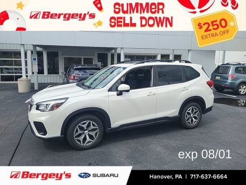 Used 2020 Subaru Forester Premium w/ Popular Package #1 AWD/4WD image 1