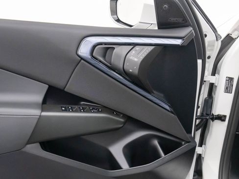 New 2025 BMW X3 xDrive30i w/ Premium Package image 13