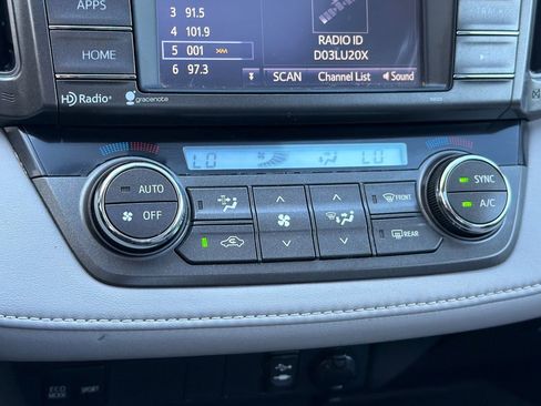 Used 2014 Toyota RAV4 XLE image 20