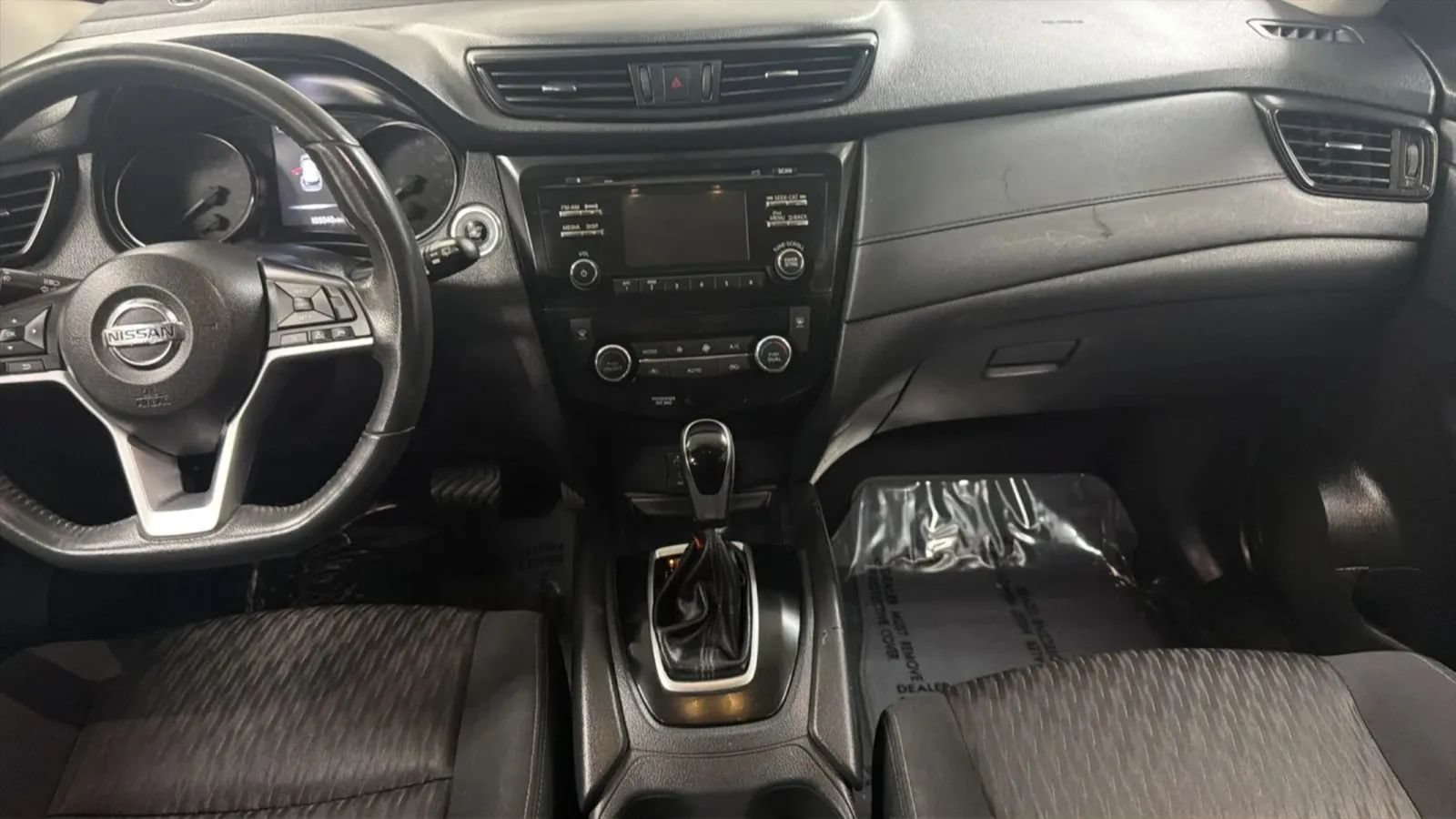 Used 2017 Nissan Rogue SV FWD image 17
