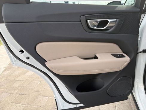 New 2026 Volvo XC60 B5 Core image 21