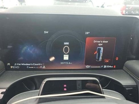 Used 2025 Lincoln Aviator AWD image 18