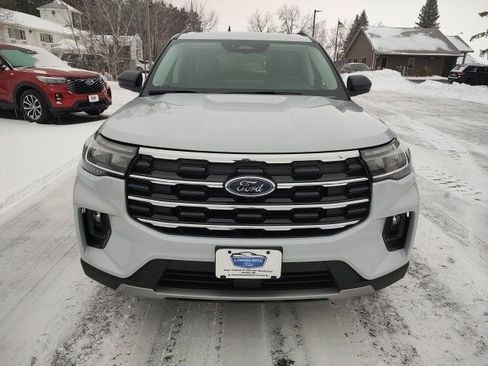 New 2026 Ford Explorer Active w/ Active Comfort Package AWD/4WD image 2