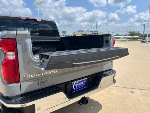 Certified 2024 Chevrolet Silverado 1500 LT AWD/4WD image 12