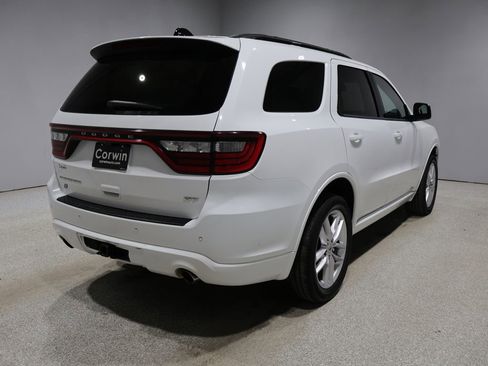Used 2023 Dodge Durango GT image 3
