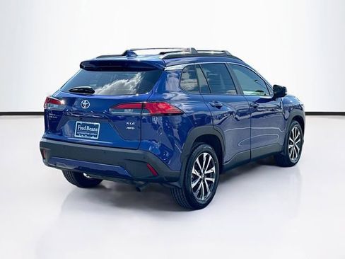 Used 2024 Toyota Corolla Cross XLE w/ Convenience Package AWD/4WD image 9