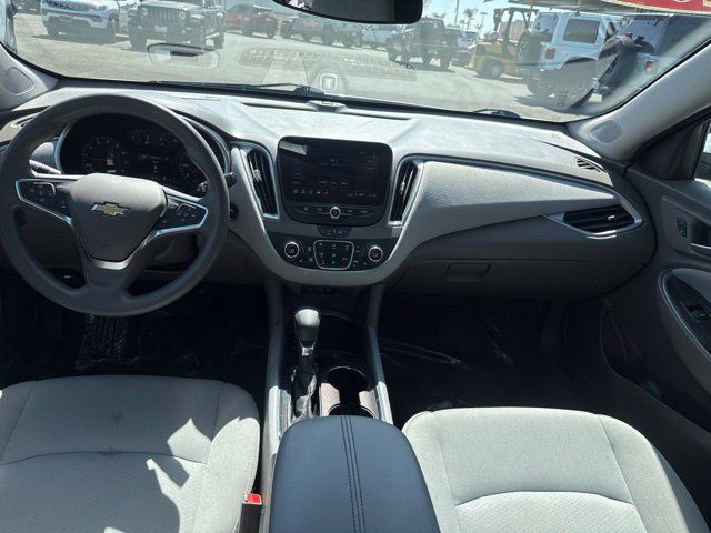 Used 2025 Chevrolet Malibu LT FWD image 21