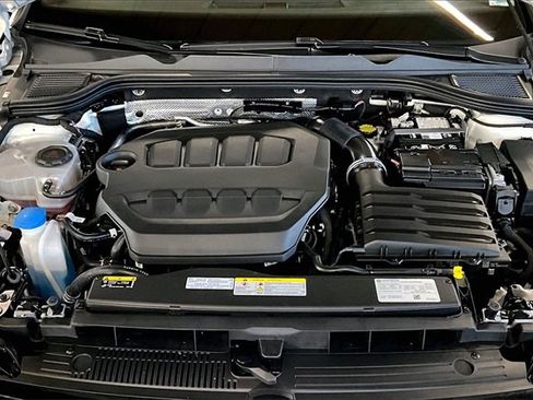 Used 2025 Volkswagen Golf R Black Edition image 30