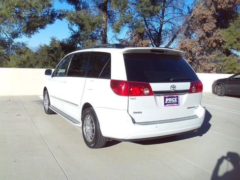 Used 2006 Toyota Sienna XLE Limited image 2