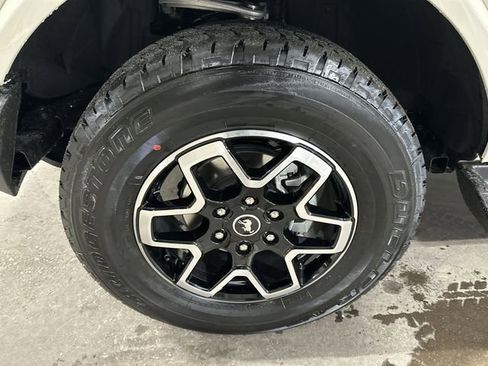 Used 2025 Ford Bronco Outer Banks AWD/4WD image 22