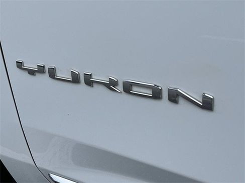 Used 2023 GMC Yukon XL SLT image 7