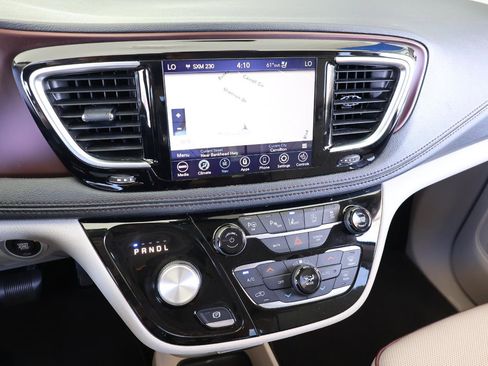 Used 2020 Chrysler Pacifica Limited w/ Tire & Wheel Group image 52