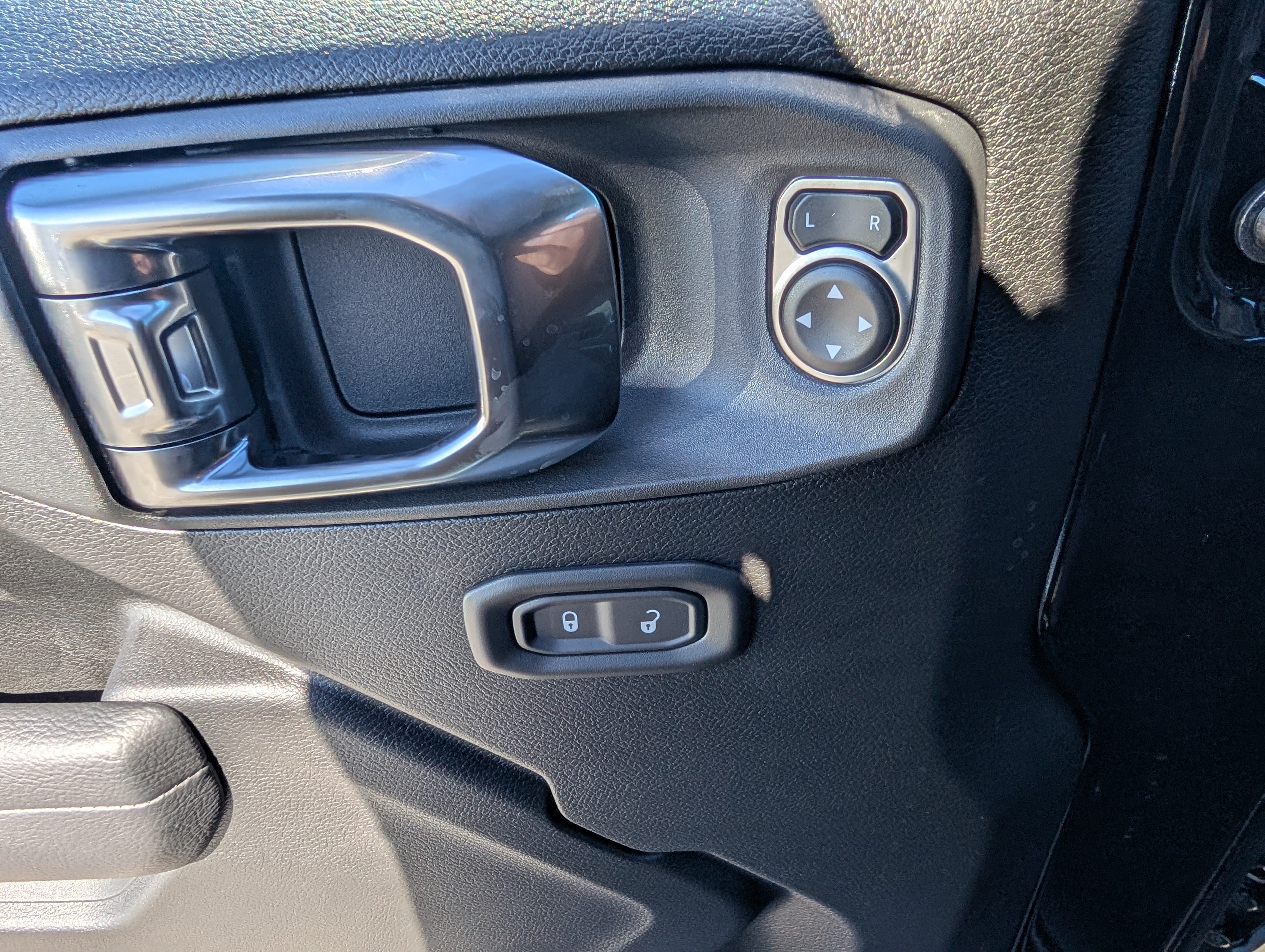 New 2026 Jeep Wrangler Unlimited Sport AWD/4WD image 18