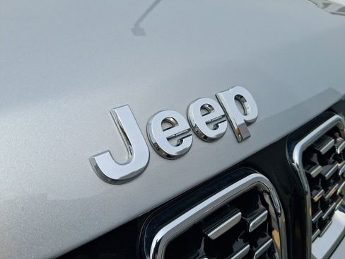 Certified 2025 Jeep Compass Limited AWD/4WD image 6