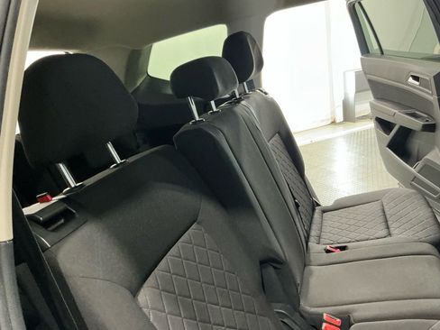 Used 2018 Volkswagen Atlas S image 15