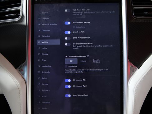 Used 2017 Tesla Model S 75 image 21