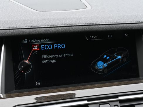 Used 2015 BMW 740Li RWD image 33