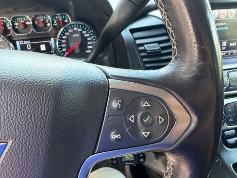 Used 2019 Chevrolet Suburban LT AWD/4WD image 19