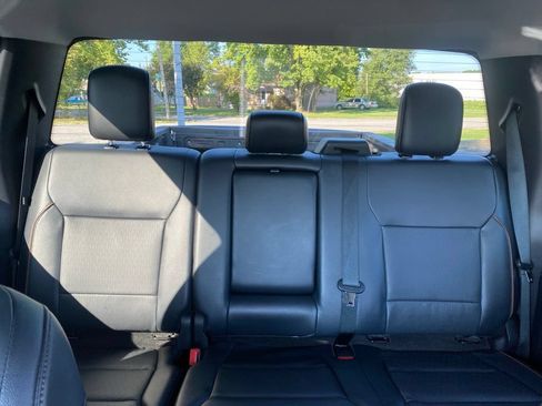 Used 2025 Ford F250 Lariat w/ Black Appearance Package AWD/4WD image 28