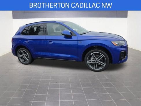 Used 2023 Audi Q5 e Premium Plus w/ Premium Plus Package image 4