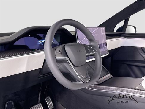 Used 2026 Tesla Model X Plaid AWD/4WD image 9