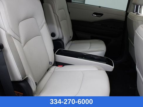 New 2026 Nissan Pathfinder SL image 18