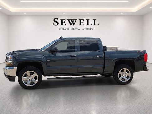 Used 2018 Chevrolet Silverado 1500 LT w/ Texas Edition AWD/4WD image 2