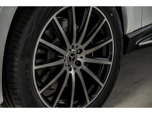 Certified 2026 Mercedes-Benz GLS 450 4MATIC image 5