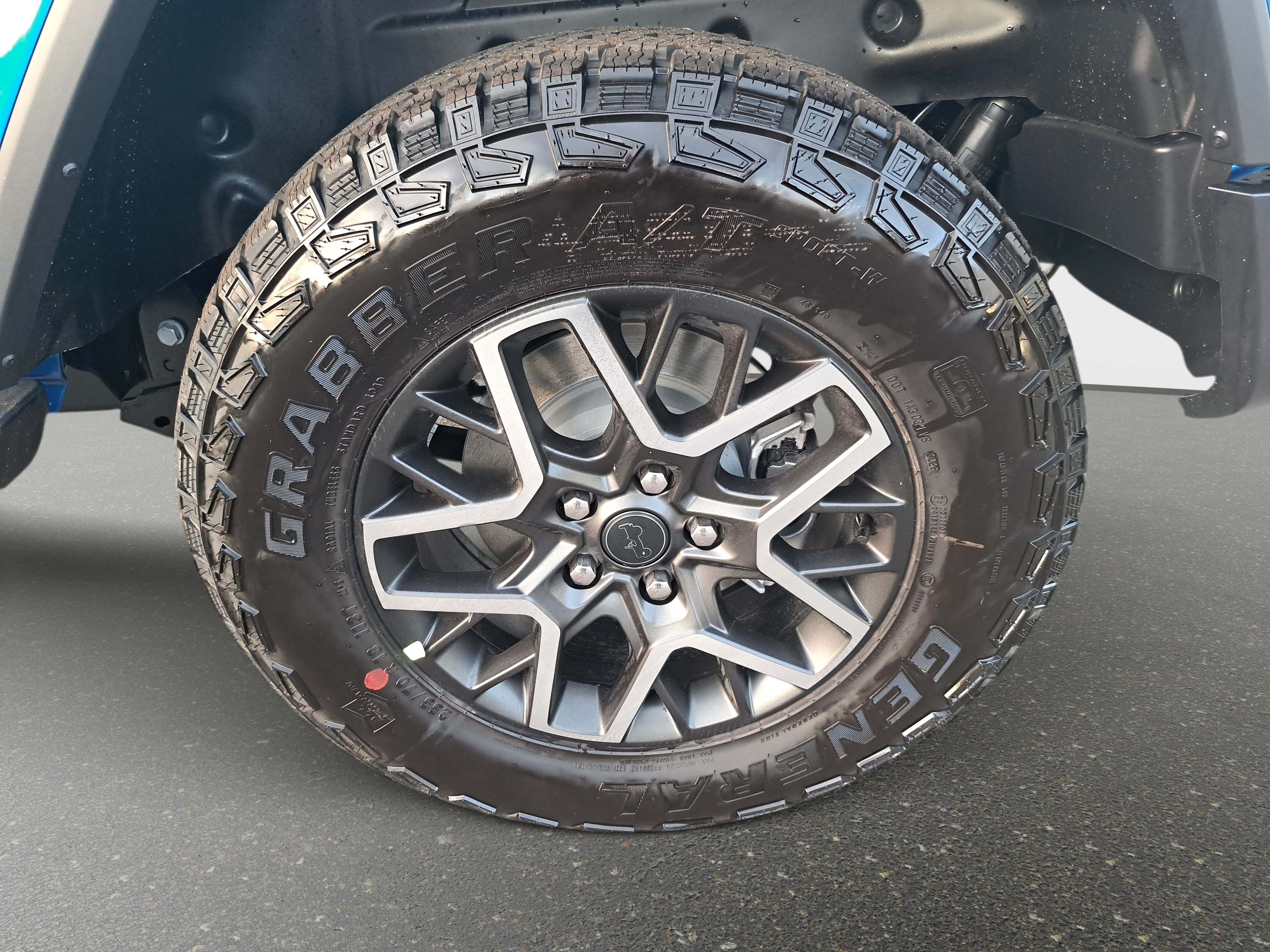 New 2027 Jeep Wrangler Unlimited Sahara AWD/4WD image 28