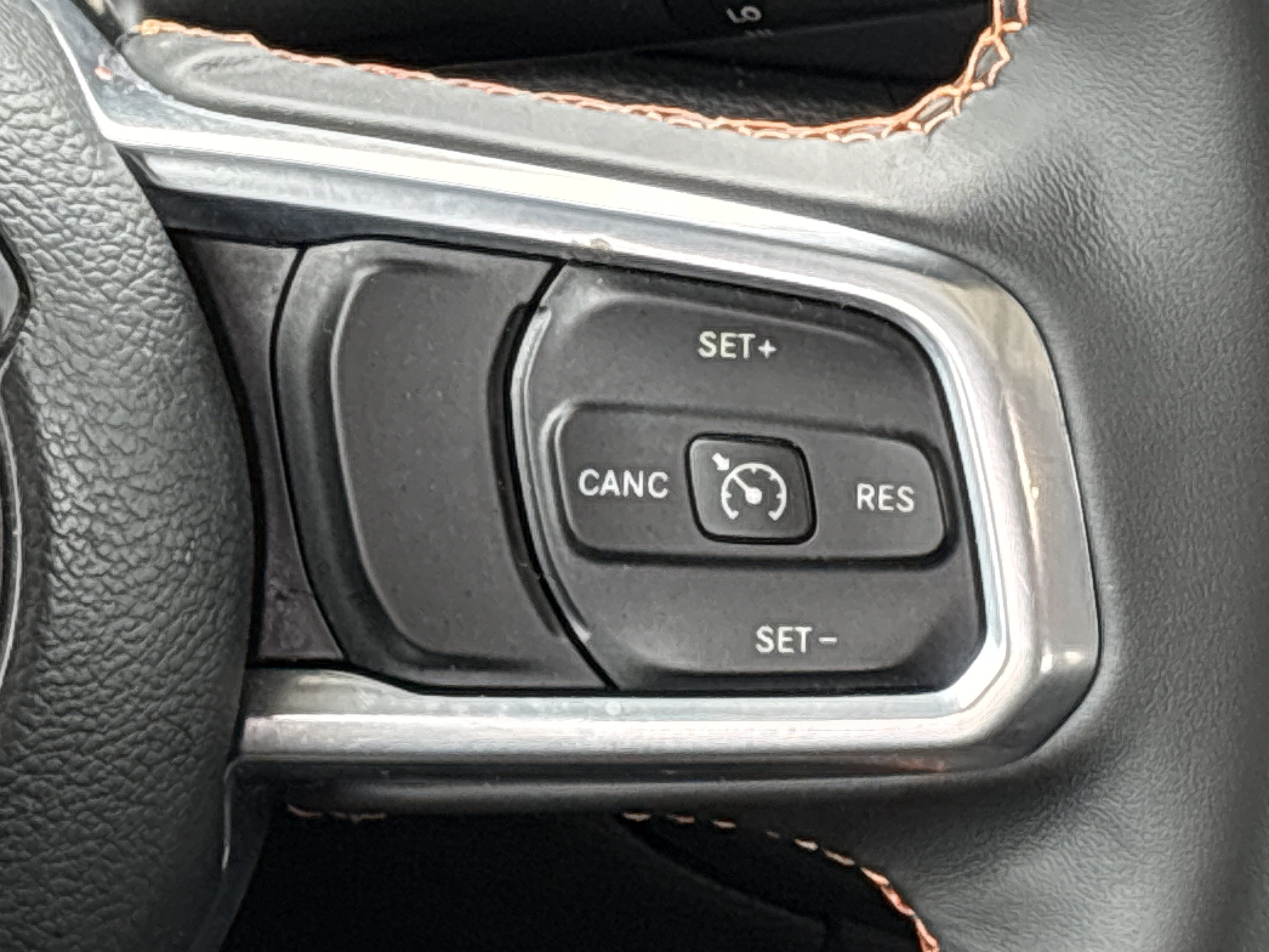 Used 2020 Jeep Gladiator Mojave AWD/4WD image 23