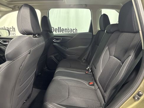 Used 2023 Subaru Forester Premium image 10