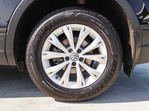 Used 2020 Volkswagen Tiguan S FWD image 13