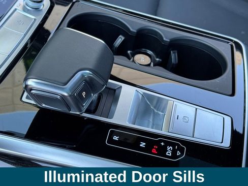 Used 2025 Audi Q7 3.0T Premium Plus image 24