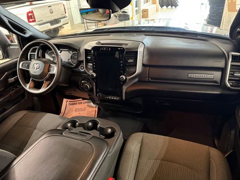 Used 2024 RAM 2500 Big Horn w/ Night Edition AWD/4WD image 19