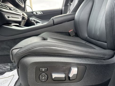 Used 2022 BMW X5 sDrive40i w/ Climate Comfort Package image 12