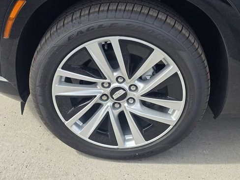 New 2027 Cadillac Vistiq Luxury AWD/4WD image 9