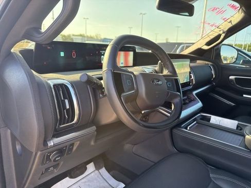Used 2025 Ford Expedition Max Platinum w/ Stealth Performance Package AWD/4WD image 12