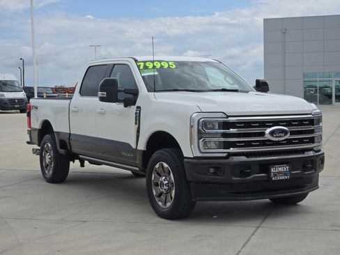 Used 2025 Ford F250 King Ranch w/ FX4 Off-Road Package AWD/4WD image 4