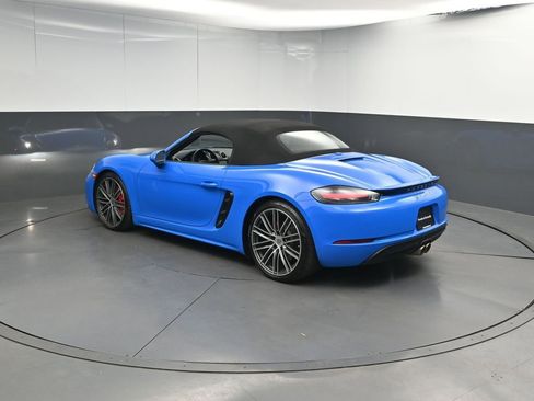 Used 2025 Porsche 718 Boxster S RWD image 3