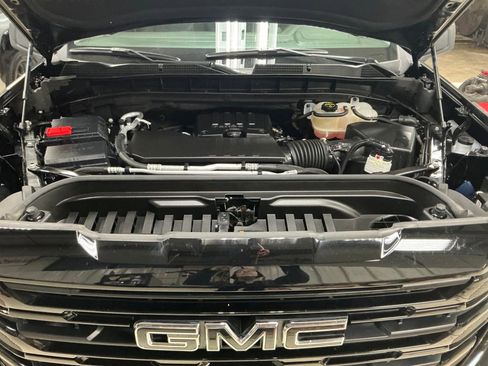 Certified 2024 GMC Sierra 1500 Elevation w/ LPO, Elevation Black Package AWD/4WD image 2